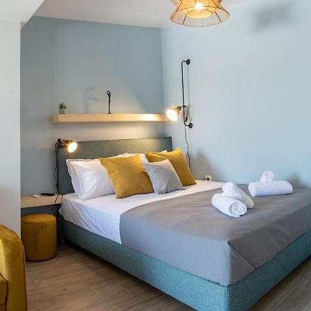 Anelia'S And Lydia'S Design Apartments Swimming Pool นิเกียนา ภายนอก รูปภาพ