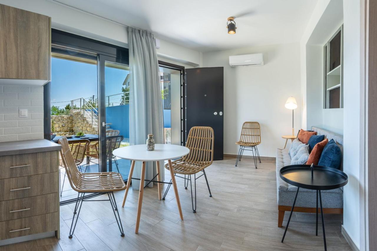 Anelia'S And Lydia'S Design Apartments Swimming Pool นิเกียนา ภายนอก รูปภาพ
